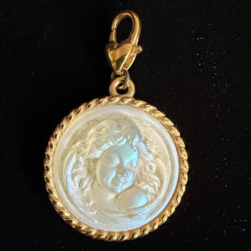 C518 Vintage Kirk’s Folly Love never dies dream angel pendant - Picture 2 of 4